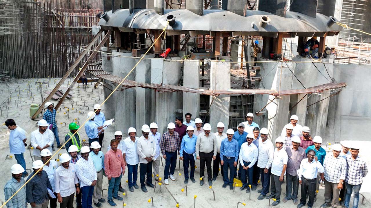 Председатель APERC ознакомился с ходом работ на ГЭС Полаварам