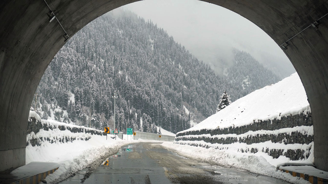 Major Breakthrough Achieved at Zojila Tunnel Vertical Shaft 1