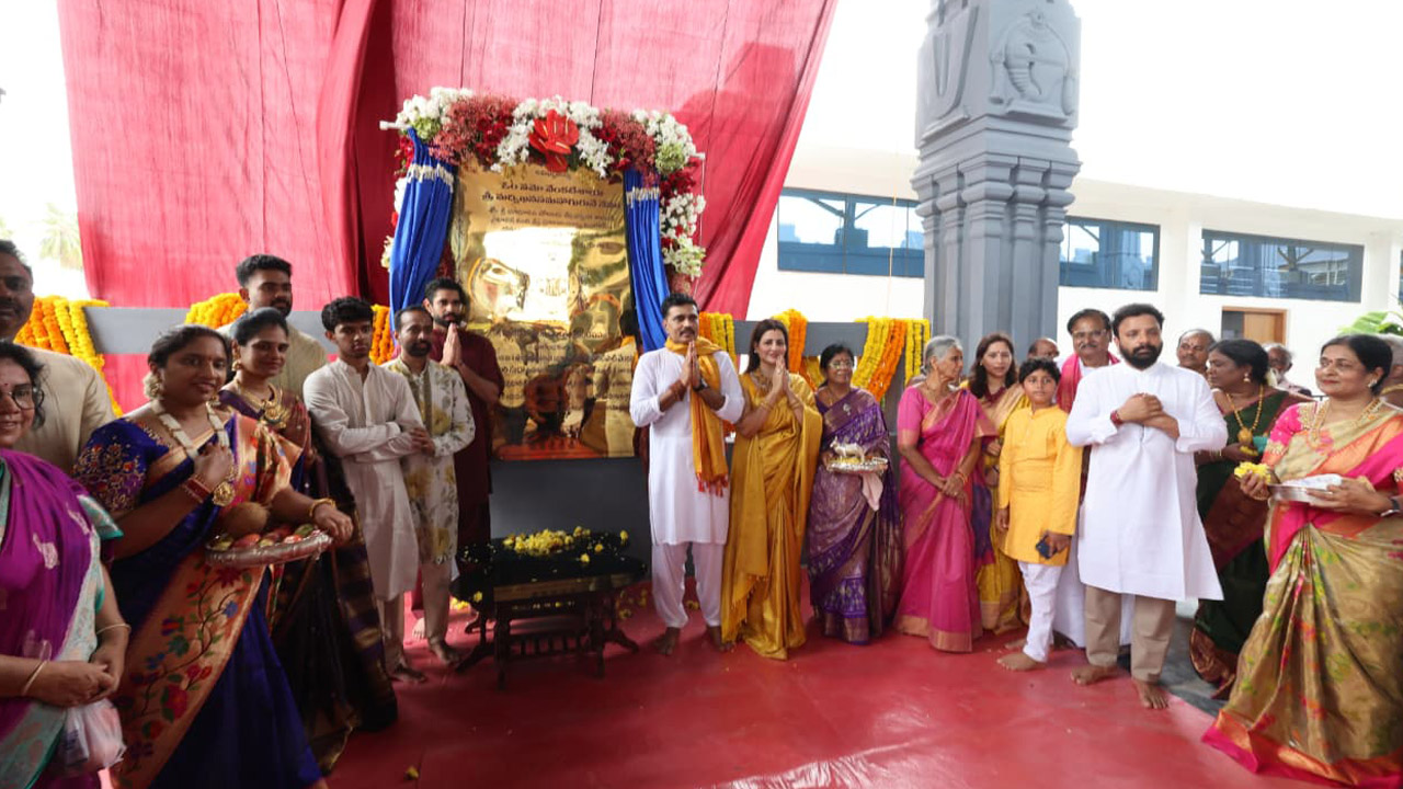 Veyi Sthambala Mandapam Inauguration at Dokiparru Mahakshetram