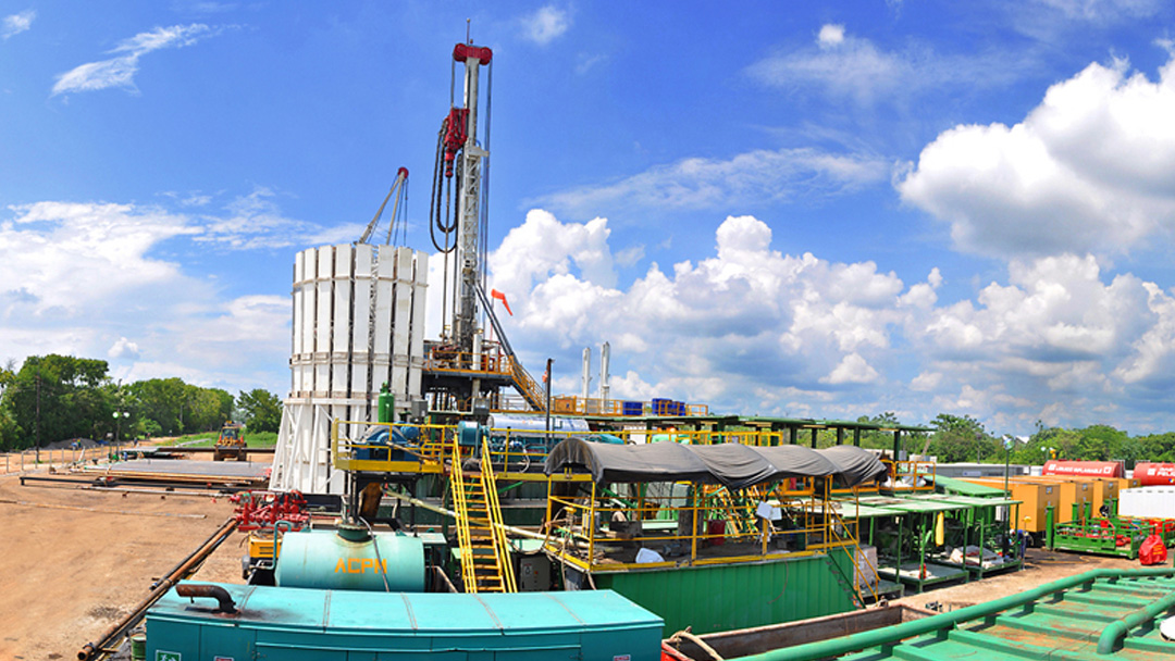 Petreven: Hydraulic Drilling Rig